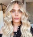 modne-kolory-wlosow-na-jesien-i-zime-2020-2021-anielski-blond